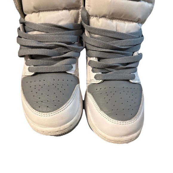 YOUTH Nike Jordan 1's gray/white retro high OG stealth. SIZE 4 -**NO BOX - Picture 4 of 16